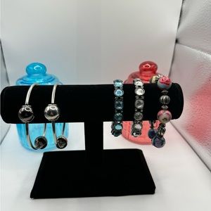 Lot of‎ 5 Fashion Jewelry Stretch Design Bracelets